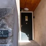 24 Tanners Yard